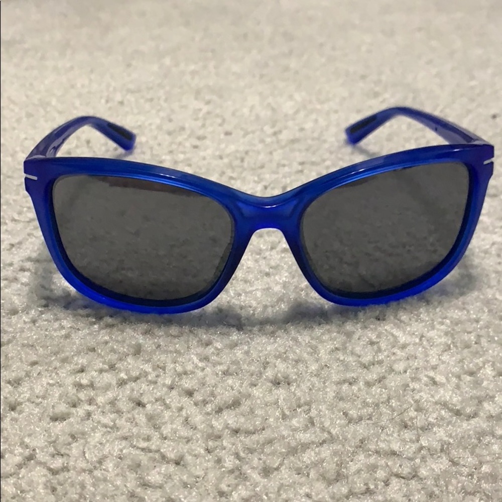 Oakley Drop In